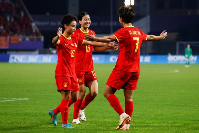 Ming重返赛场，出色发挥首场状态出色，TES观众沸腾！